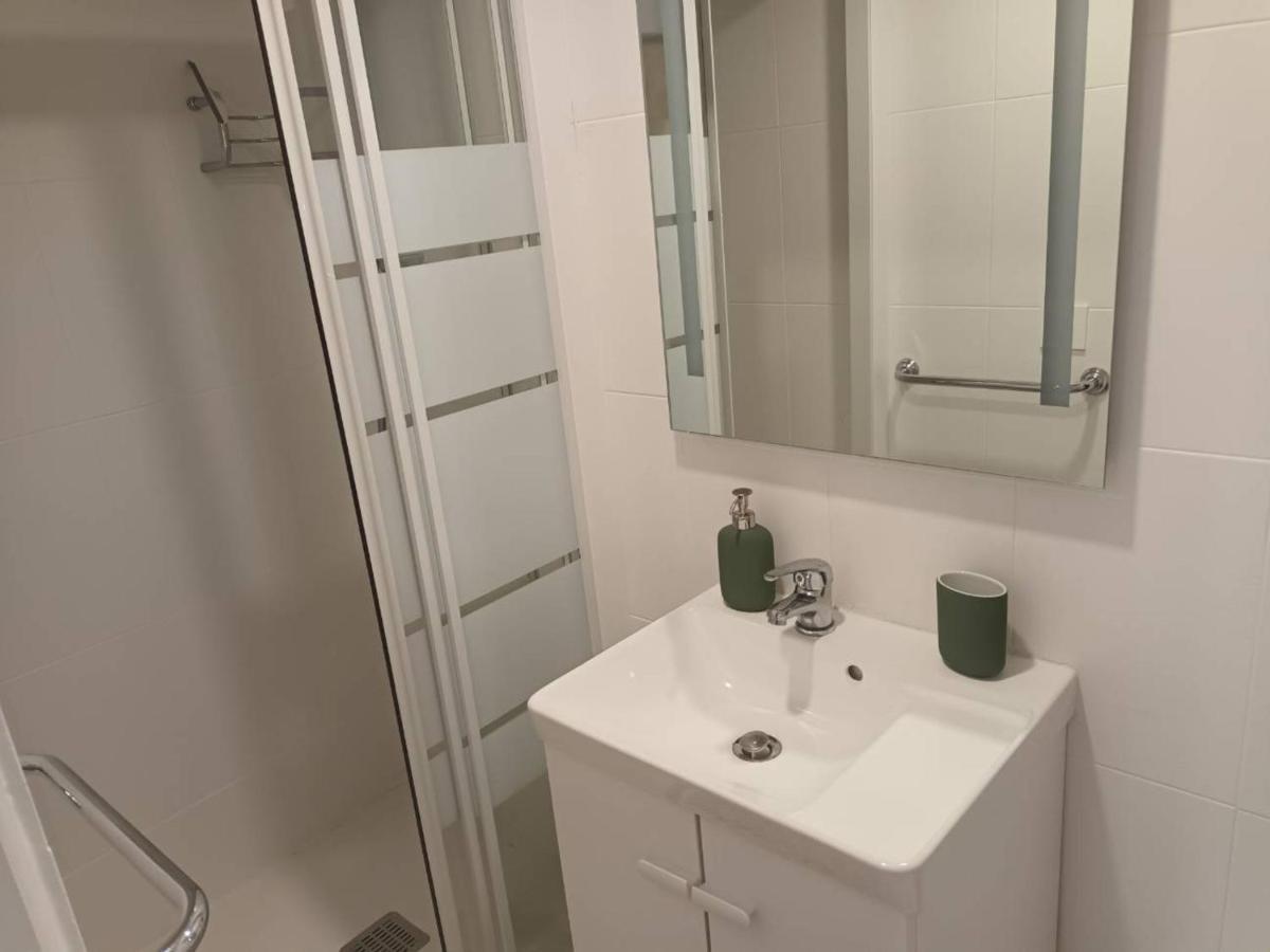 Appartement T2 Renove, Centre-Ville Hendaye, Proche Baie, Sans Ascenseur, Balcon, Calme, Wifi Non Inclus - Fr-1-239-850 Eksteriør billede