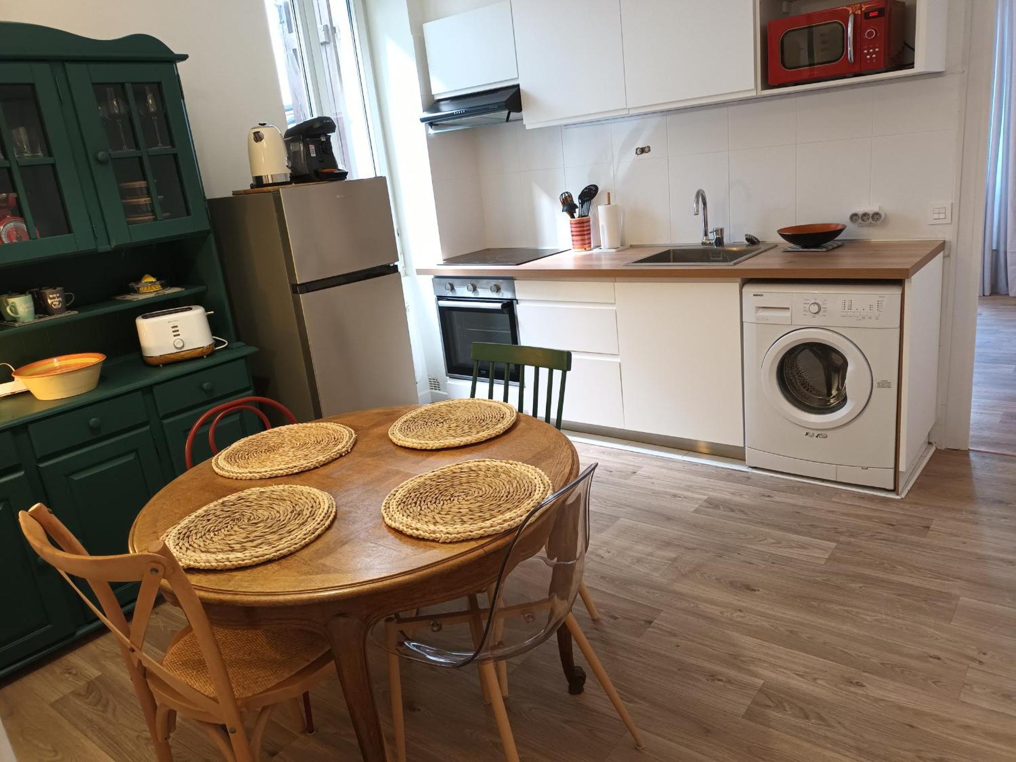 Appartement T2 Renove, Centre-Ville Hendaye, Proche Baie, Sans Ascenseur, Balcon, Calme, Wifi Non Inclus - Fr-1-239-850 Eksteriør billede